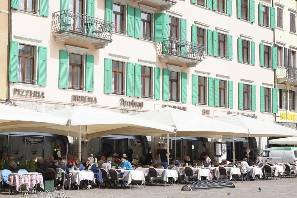 Hotel Centrale Riva del Garda Exteriér fotografie